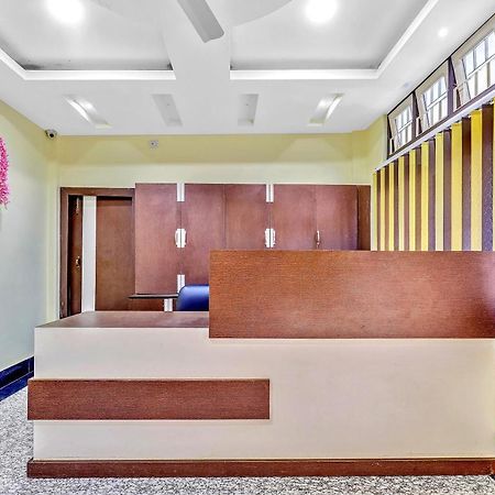 غاواهاتي Capital O 85514 Kalpana Hotel المظهر الخارجي الصورة