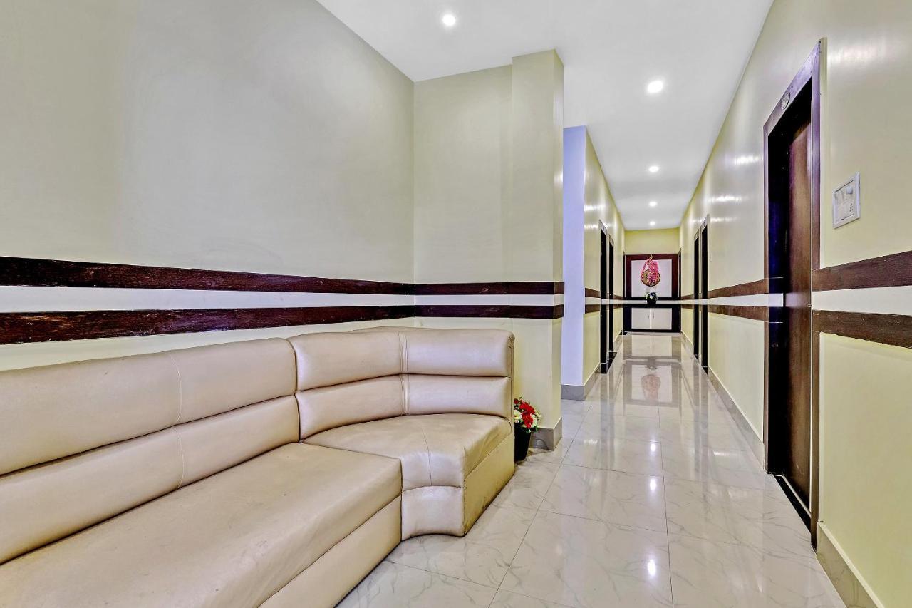 غاواهاتي Capital O 85514 Kalpana Hotel المظهر الخارجي الصورة