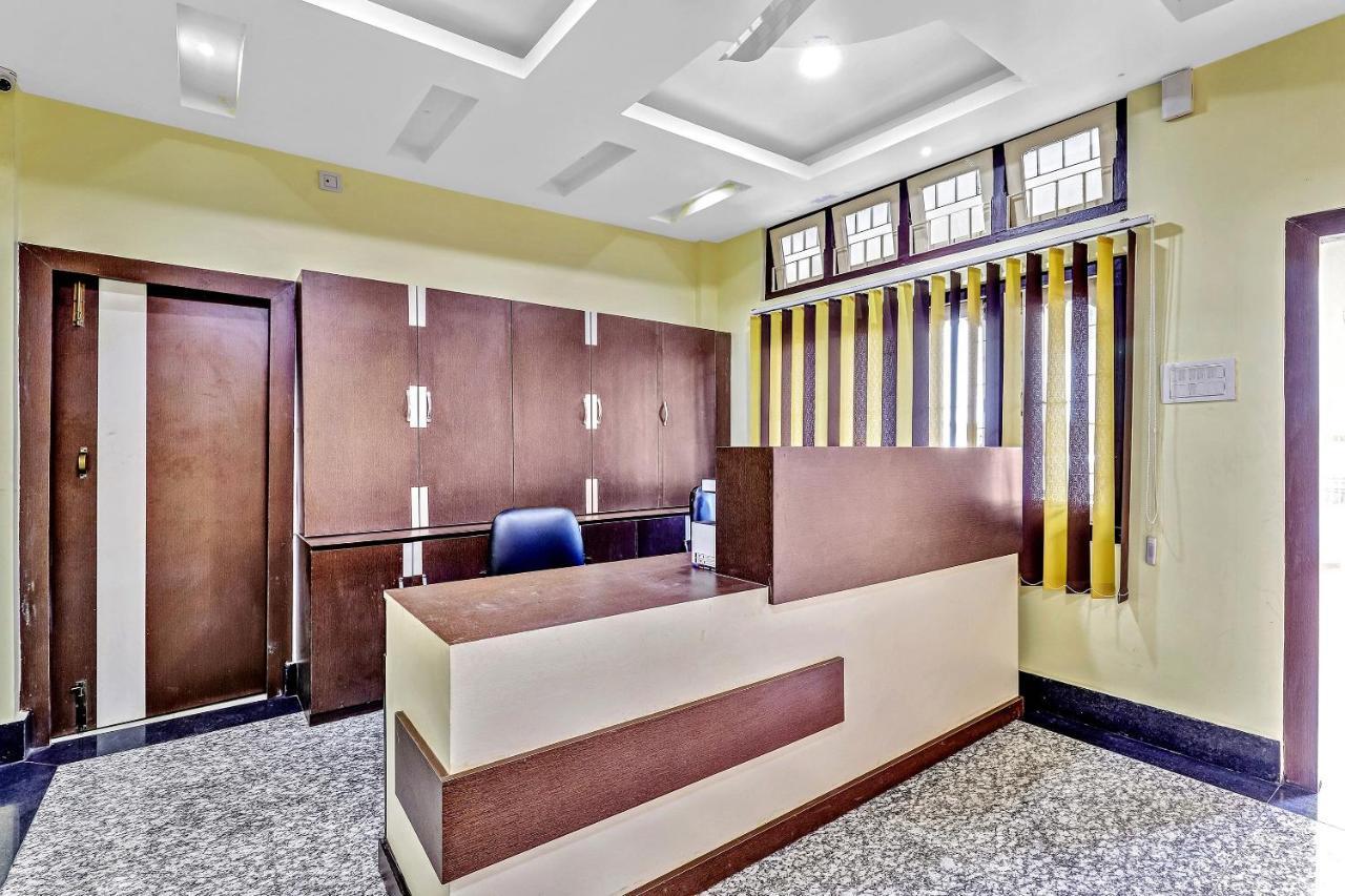 غاواهاتي Capital O 85514 Kalpana Hotel المظهر الخارجي الصورة