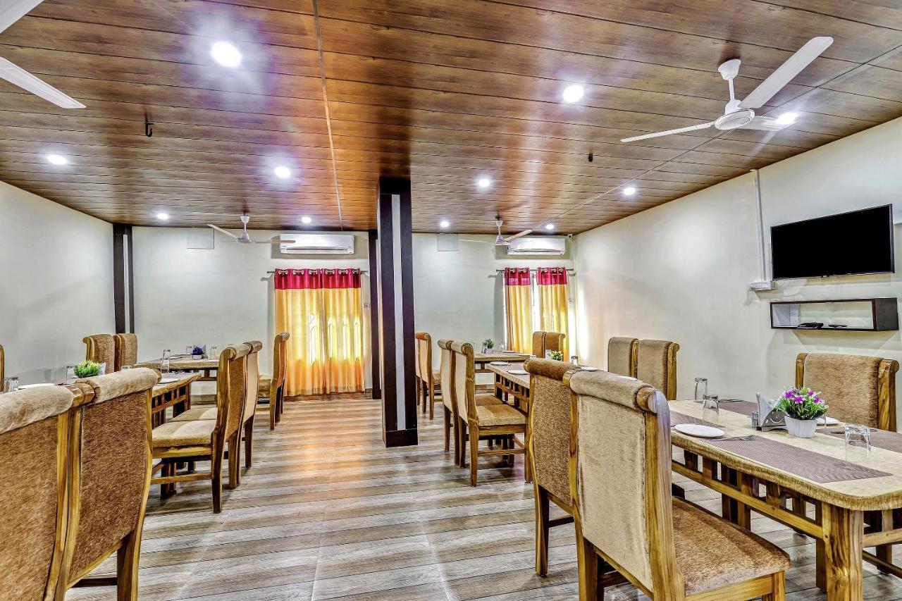غاواهاتي Capital O 85514 Kalpana Hotel المظهر الخارجي الصورة
