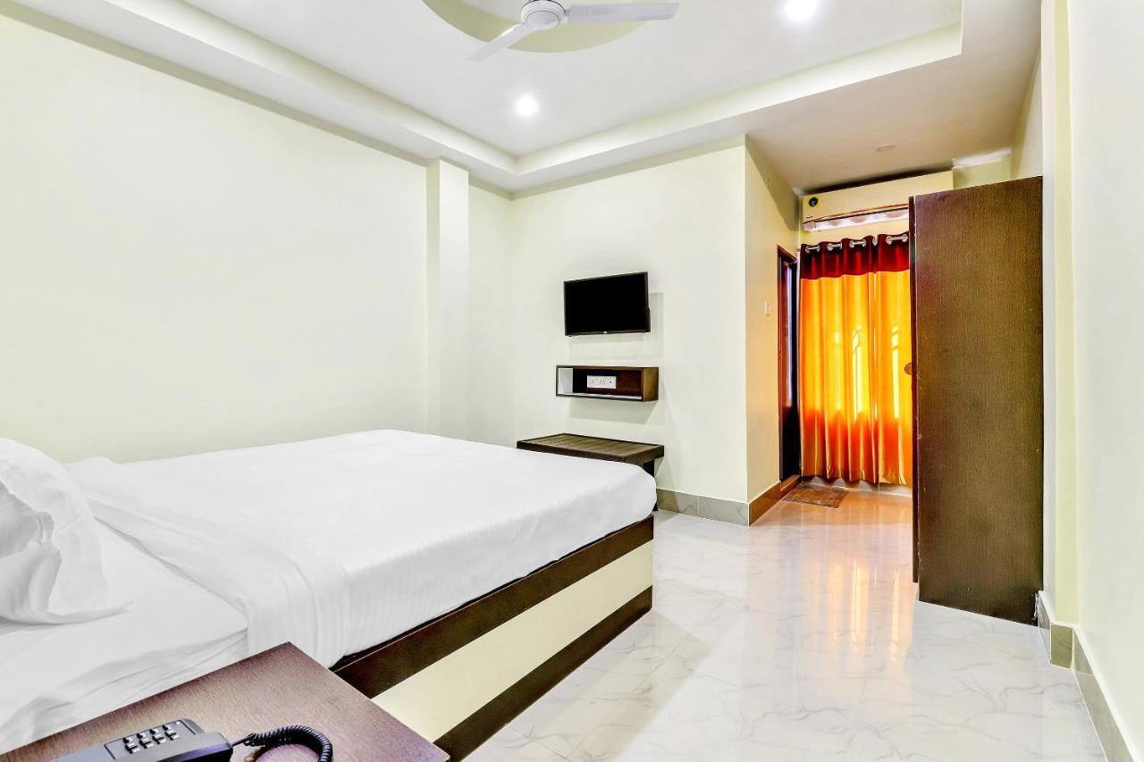 غاواهاتي Capital O 85514 Kalpana Hotel المظهر الخارجي الصورة
