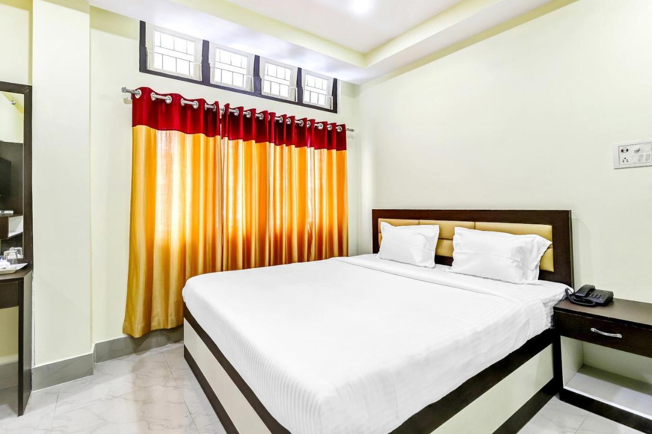 غاواهاتي Capital O 85514 Kalpana Hotel المظهر الخارجي الصورة